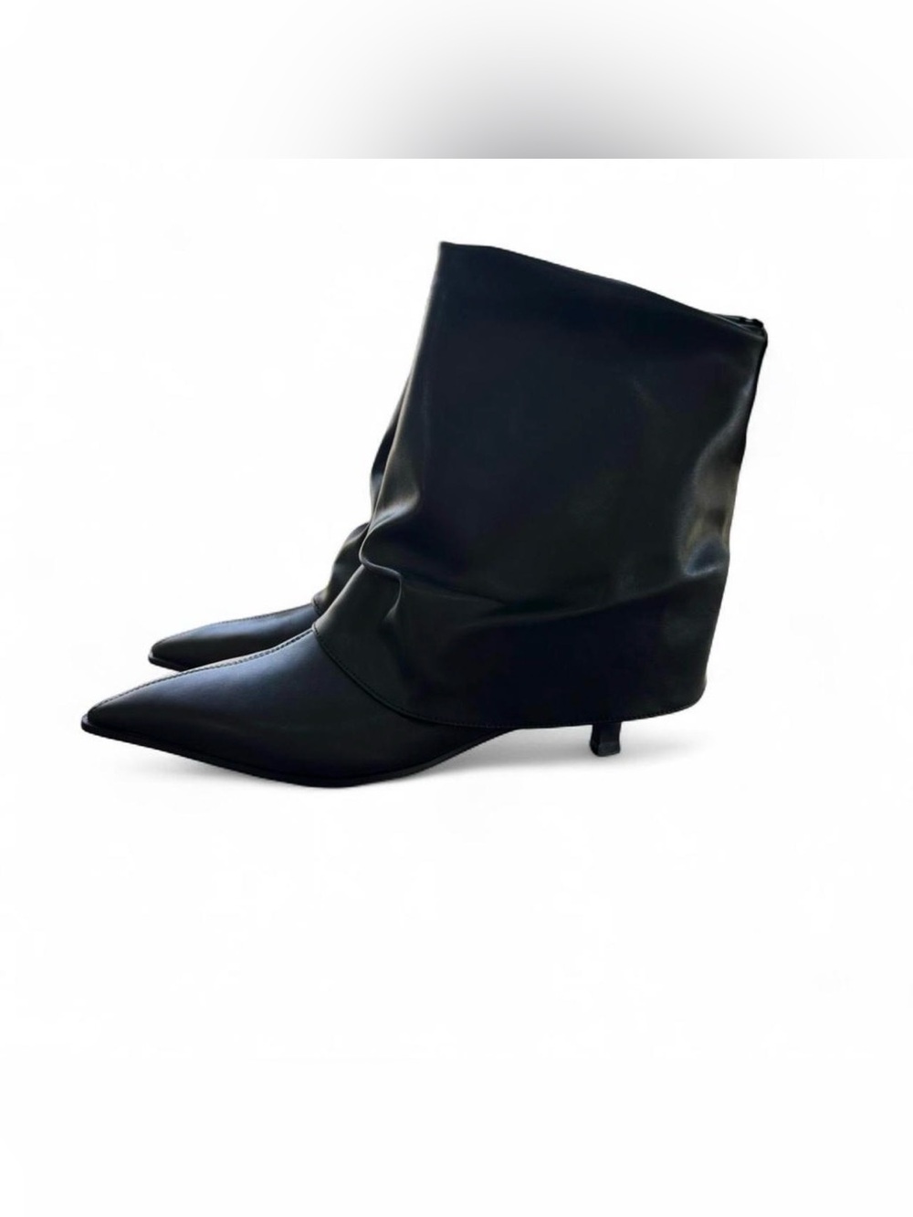 Time and Tru Black Scrunch Fold Over Kitten Heel Pointed Toe Ankle Boots Size 8